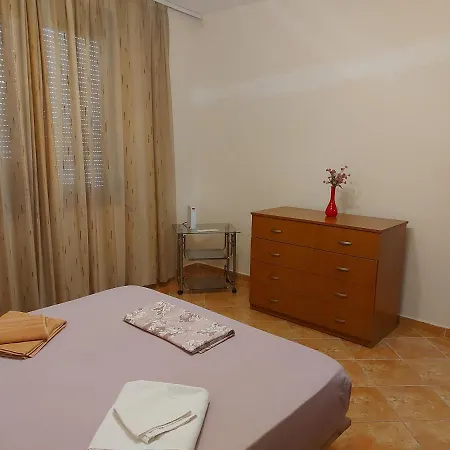 Mano' S Place Apartment